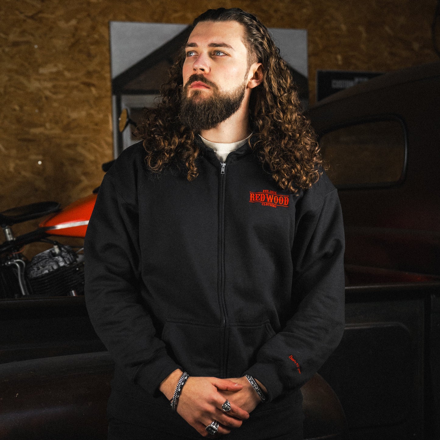 BORN TO ROAM – ZIPPER