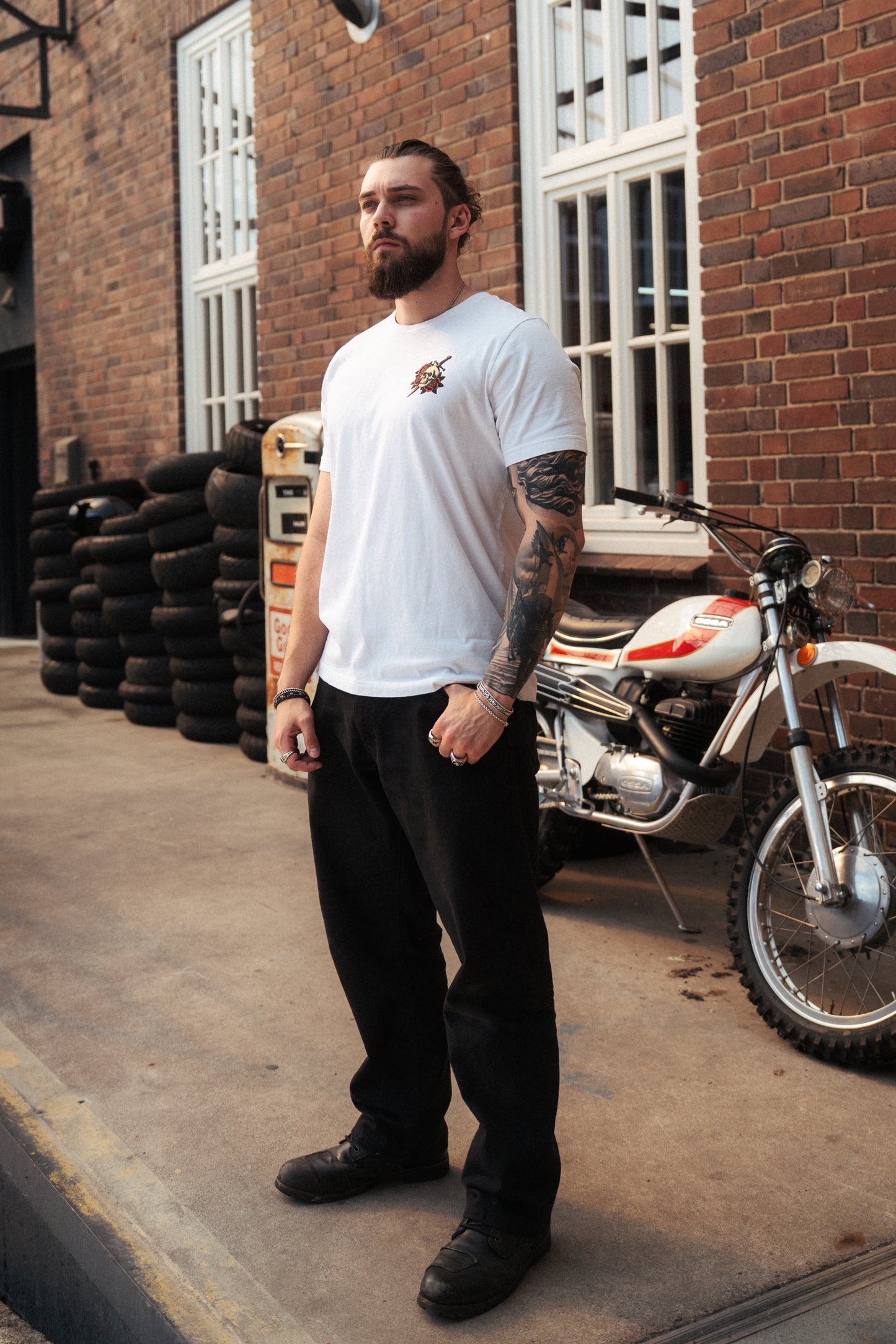 PUSH PAST LIMITS TEE