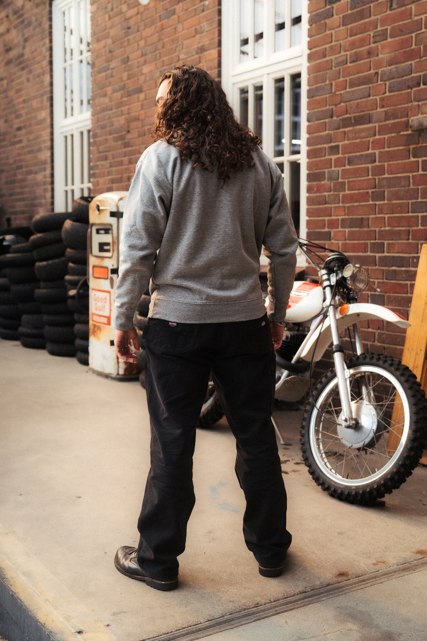 REDWOOD LEGACY SWEAT GREY