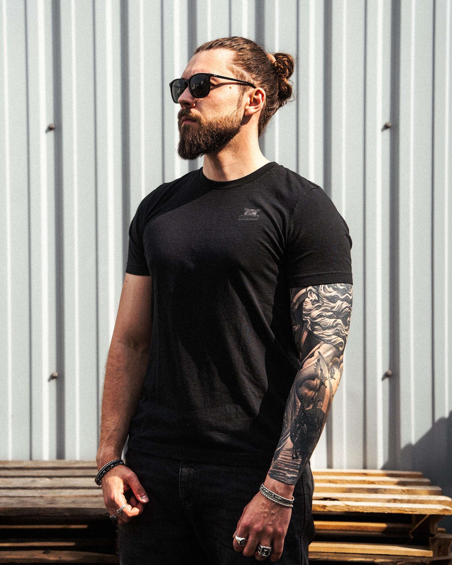 EAGLE TEE BLACK