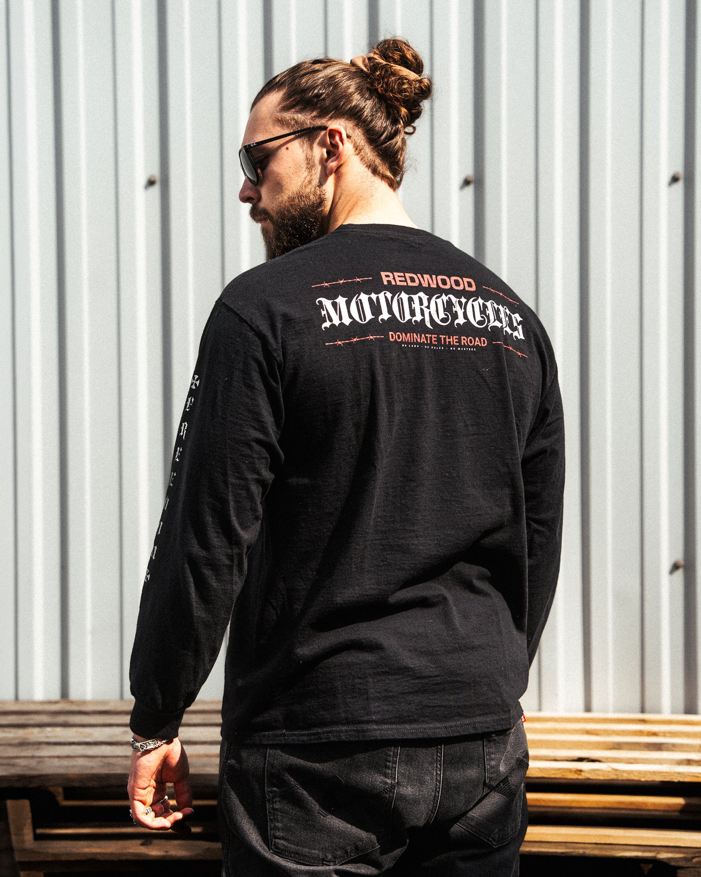 DOMINATION LONGSLEEVE
