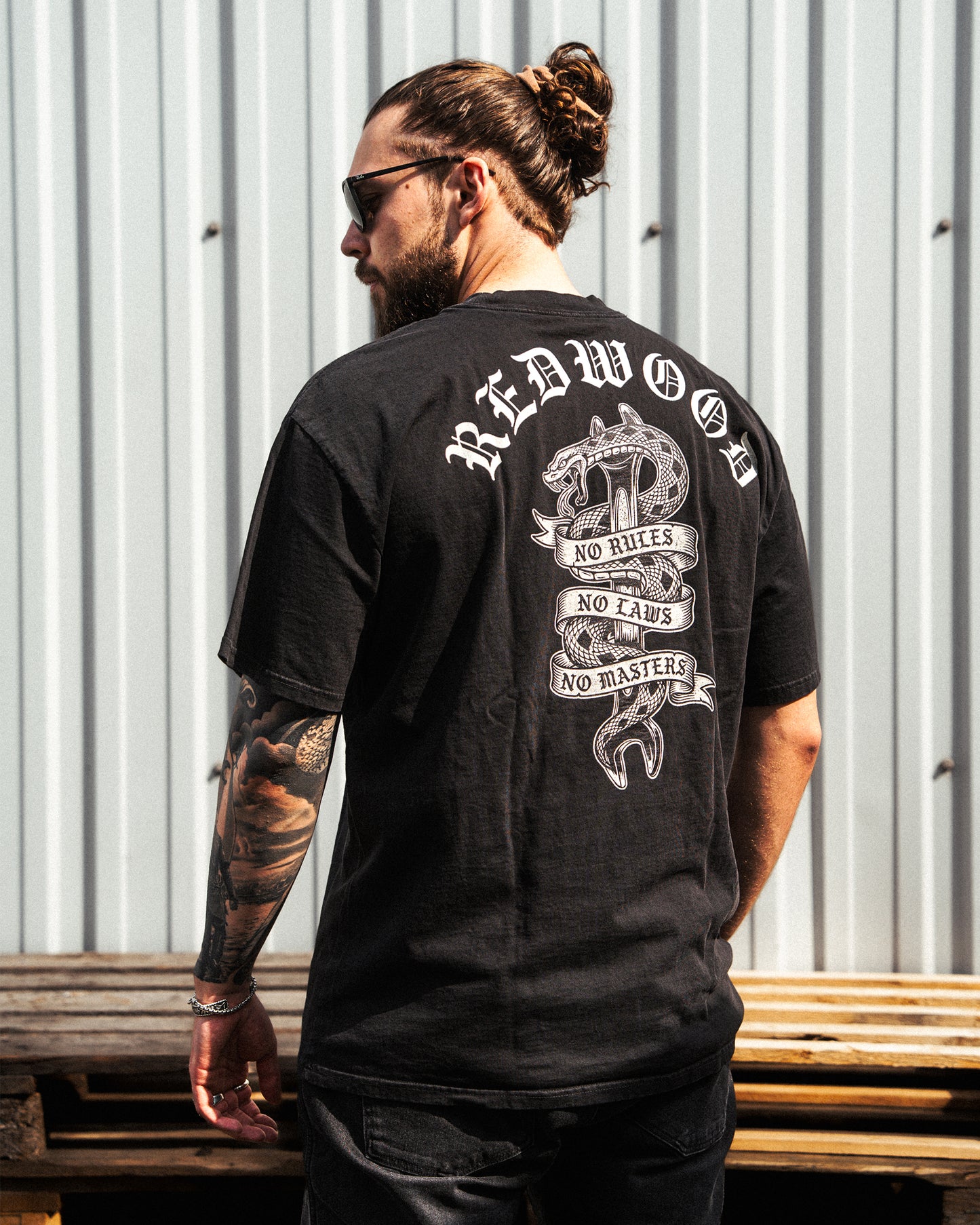 SNAKEBITE OVERSIZED TEE