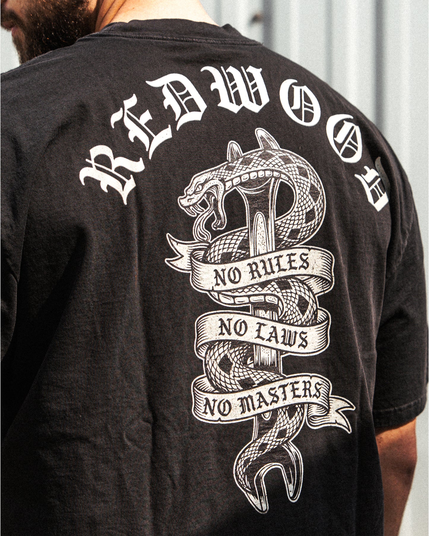 SNAKEBITE OVERSIZED TEE